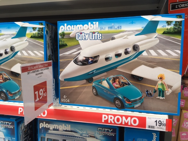 jet avec vacances et voiture playmobil